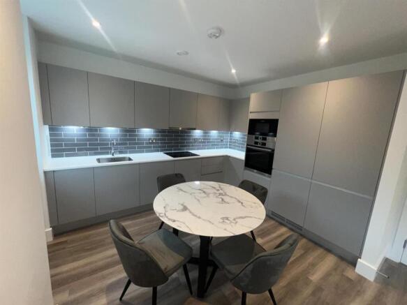 WhatsApp Image 2024-09-06 at 17.27.04 (15).jpeg