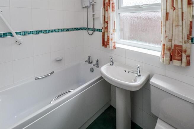 BATHROOM/W.C.