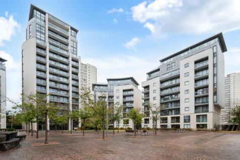 Francis House, Pump House Crescent