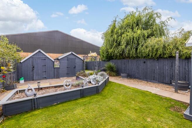 33 Lowgate Avenue (Bicker)-8