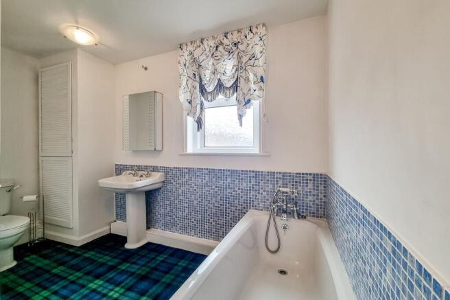 3 bed Maisonette to rent Image 9