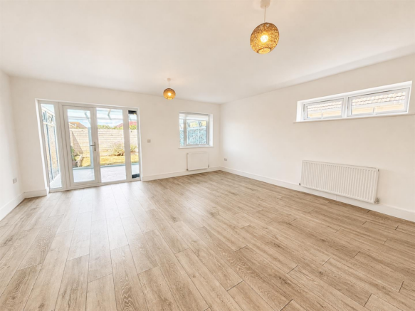 Lounge / Dining Room