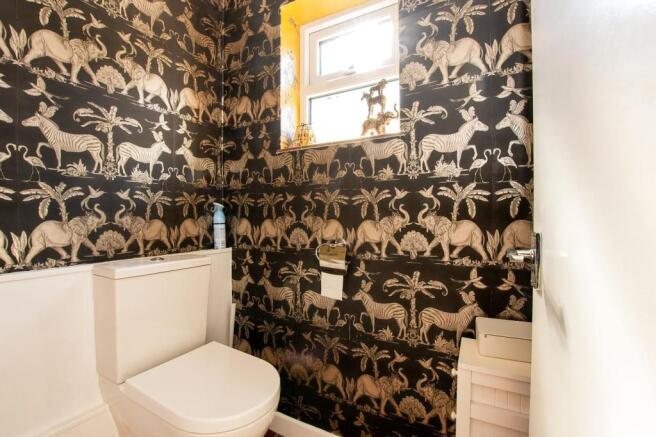 Guest Cloakroom: