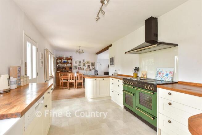 Kitchen/Dining Area