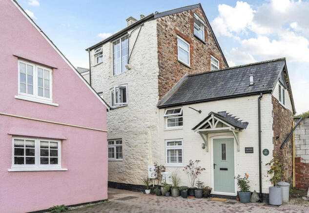 2-bed semi-detached on North Street, Wiveliscombe, Taunton, £325,000
