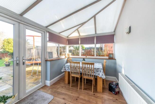 Garden Room: