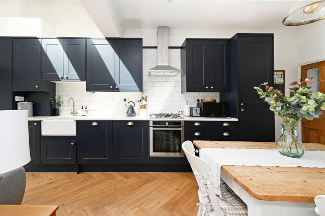3 bed Terraced for sale Image 8