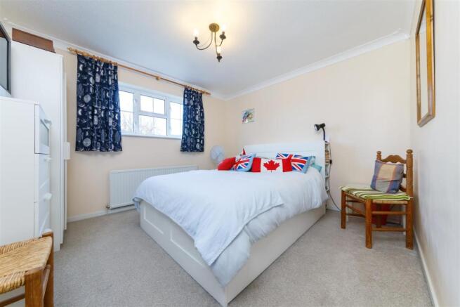22 Unwin Close (1 of 28).jpg