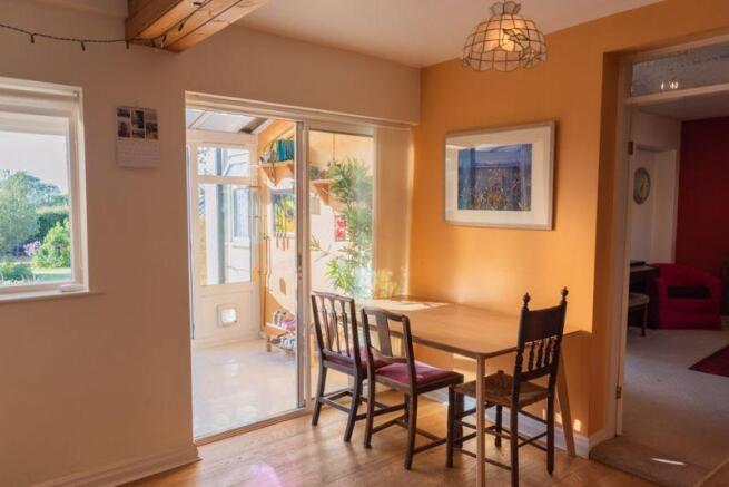 Kitchen/Dining...