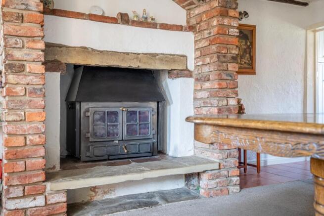 4 bed Detached for sale Image 6
