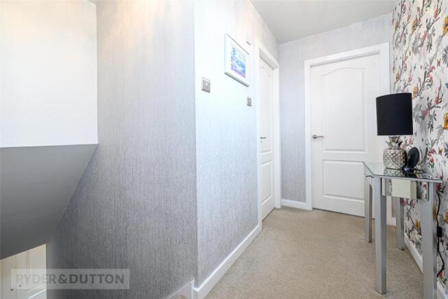 4 bed Detached for sale Image 12