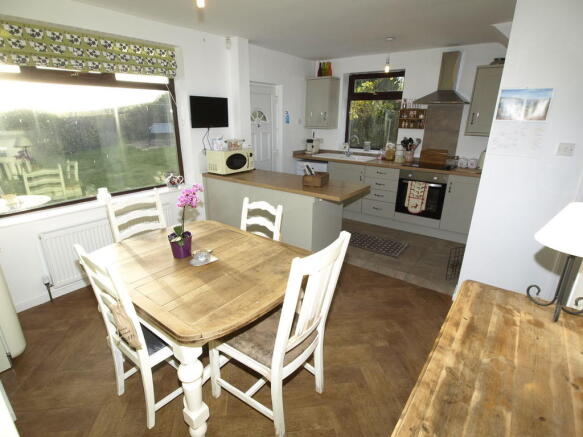 Dining kitchen