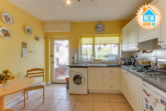 KITCHEN: