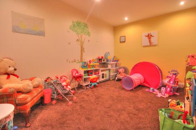 Bedroom/ Playroom