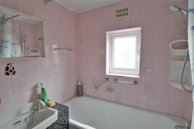 Bathroom.JPG