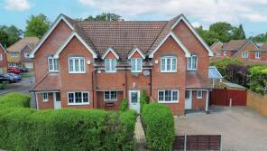 136 The Croft, Fleet Road, Farnborough GU14 9SL