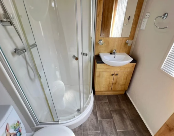 2 bed Park Home for sale Image 12