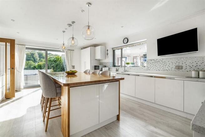 Kitchen/Breakfast Room