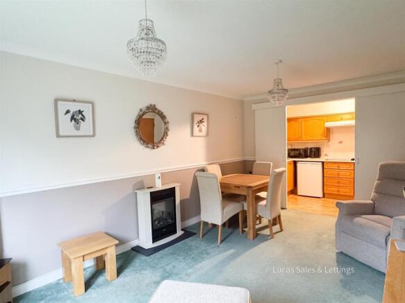 20 Oaktree Ct Kettering-1.jpg