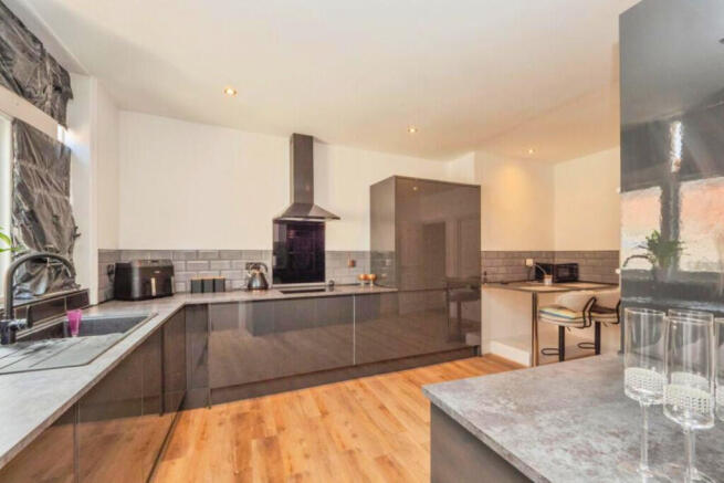 6e144221-fb5c-498...