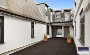 Flat, The Pond House, Turners Hill, Cheshunt EN8 8LQ