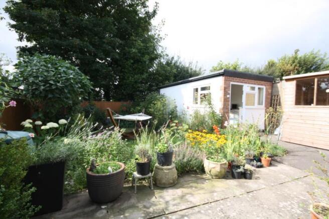 Patio/Outbuilding