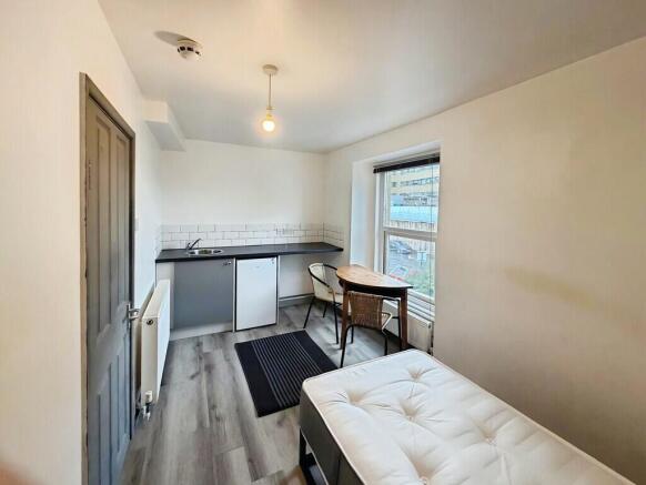 3f4ec1c3-room 20p...