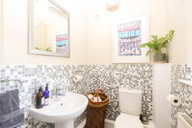 3 bed Detached for sale Image 8