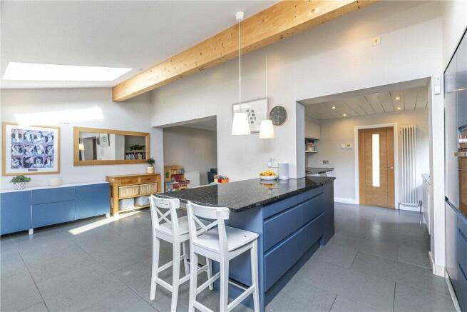 Kitchen/Dining Area