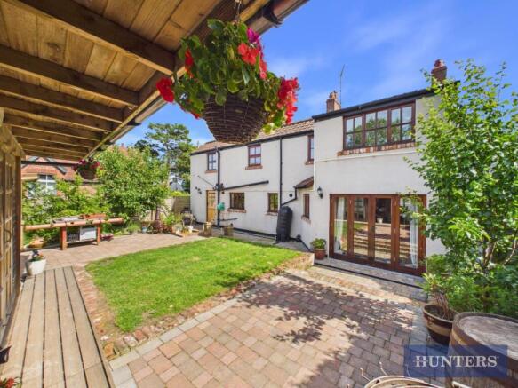 4 bed Cottage for sale Image 5