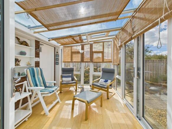 2 bed Detached Bungalow for sale Image 8
