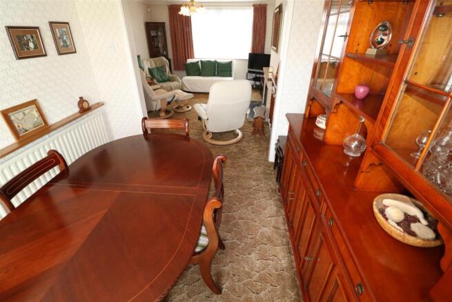 Dining/lounge