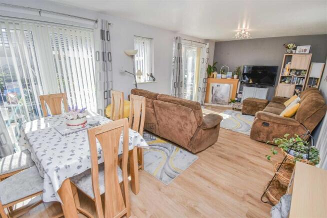 Living/Dining Room