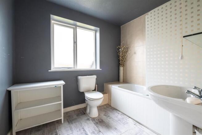 Bathroom.jpg