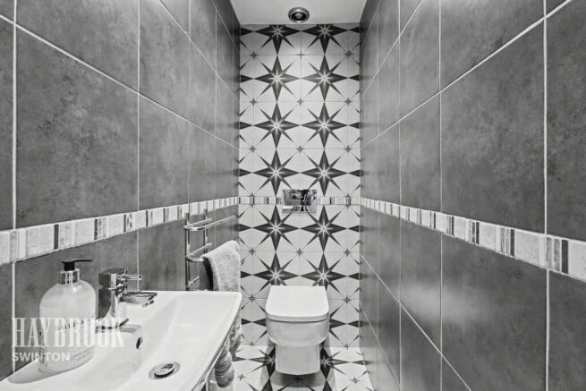 3 bed Detached for sale Image 11
