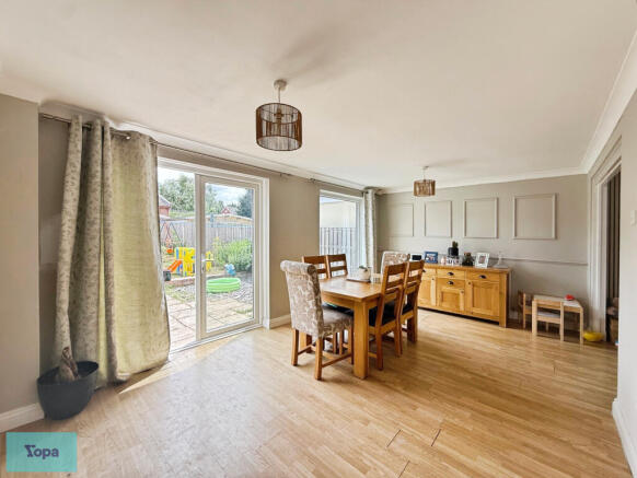 3 bed Semi-Detached for sale Image 6