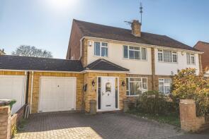 40, Amanda Court, Slough SL3 7TE