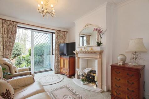 Combeside, London, SE18