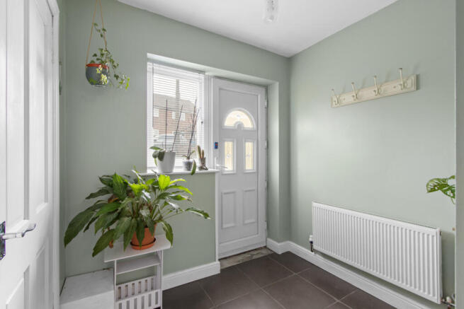 4 bed Semi-Detached for sale Image 5