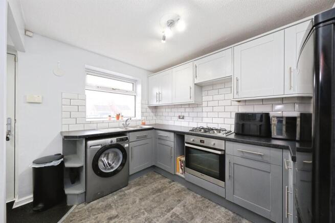2 bed Semi-Detached for sale Image 2