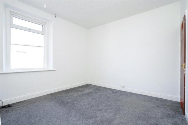 2 bed Terraced to rent Image 8