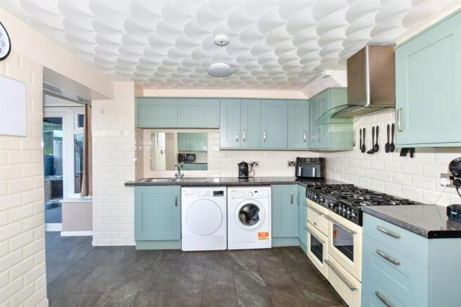 Kitchen/Dining Area