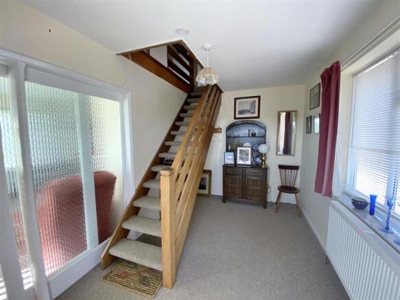 Entrance Hallway: