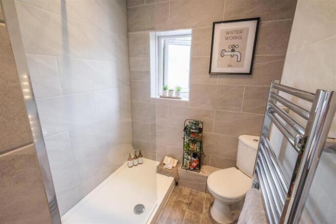 3 bed Terraced for sale Image 11