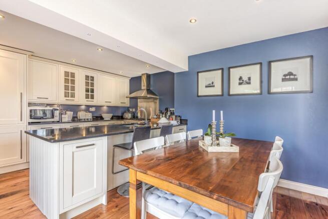 Kitchen/ breakfast r