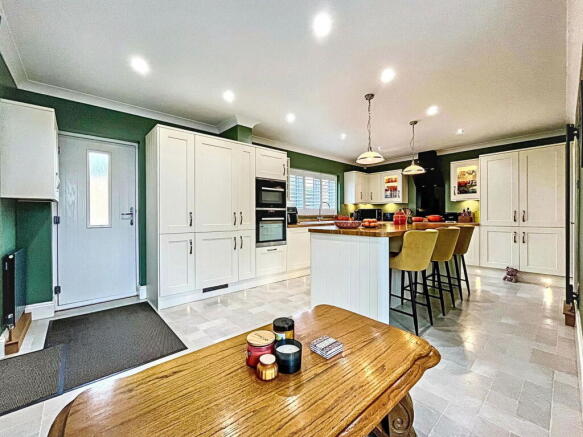 3 bed Detached Bungalow for sale Image 8
