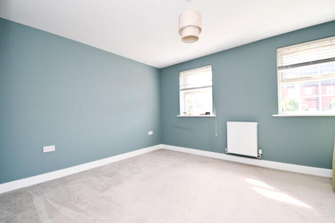 3 bed Town House for sale Image 7