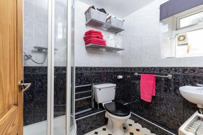 3 bed Semi-Detached for sale Image 8