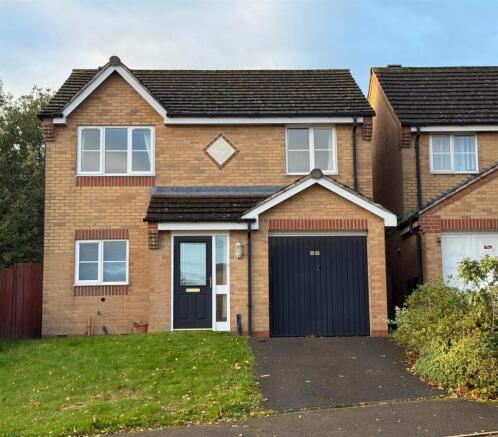 3-bed detached on Bracken Road, Shirebrook, Mansfield, £210,000