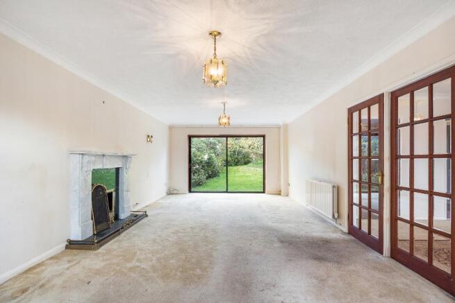 St Peters Road, Seaford, East Sussex, BN25 2HP photo 4